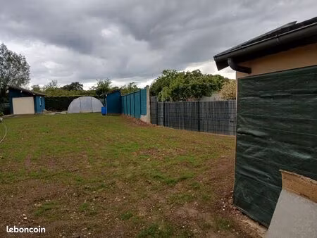 terrain constructible g1/ clôture 100m