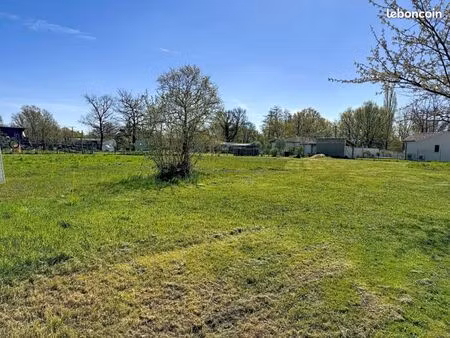 terrain 200 m² saint-denis-de-pile