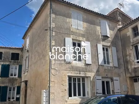 immeuble 160 m² surgères