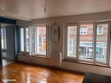 f2  lisieux centre  rue henry cheron