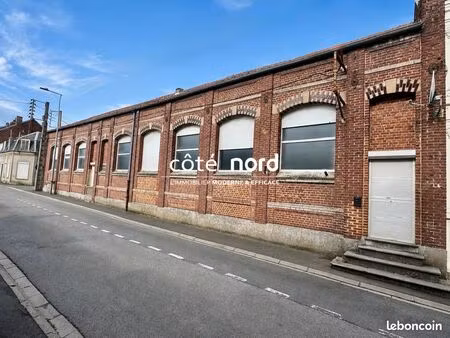 maison 2 pièces 950 m²