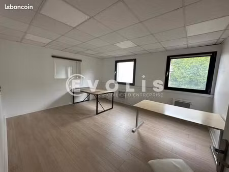 bureaux 120 m²
