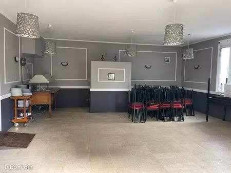 restaurant bar