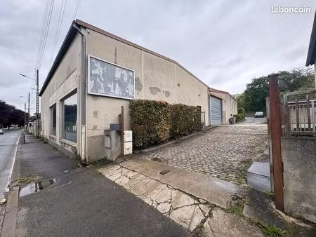 entrepôt 583 m² tremblay-en-france
