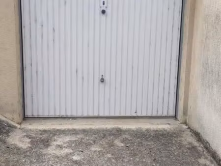 garage/box 14 m² ouzouer sur trezee