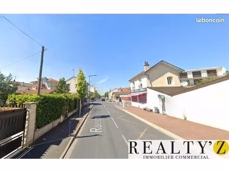 local commercial 400 m²