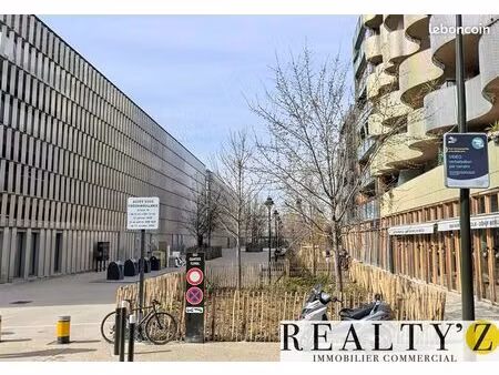 local commercial 140 m²