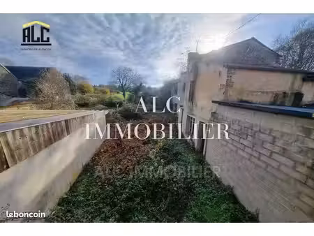 maison 6 pièces 736 m²