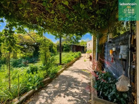 propriété 8 pièces 215 m²