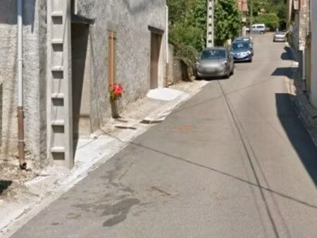grange ou dépôt