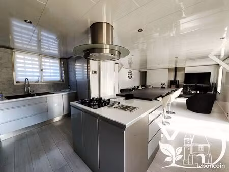 maison 5 pièces 150 m²