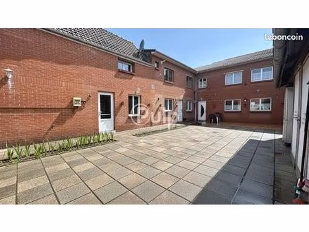 maison 5 pièces 180 m²