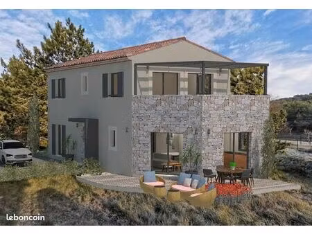 terrain 2 304 m² cabries