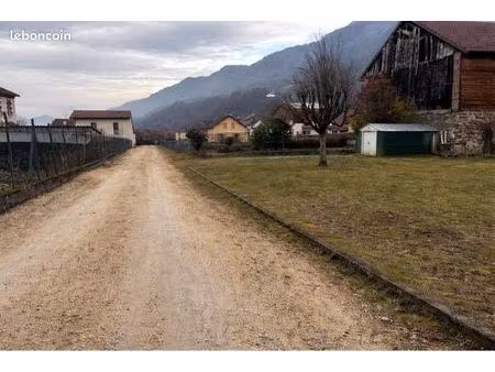 tencin_terrain 400 m2