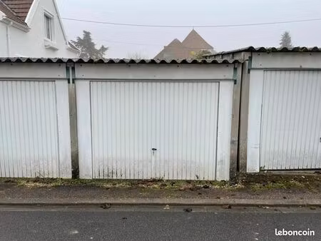 garage/box 15 m² amilly