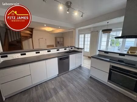 maison 8 pièces 140 m²