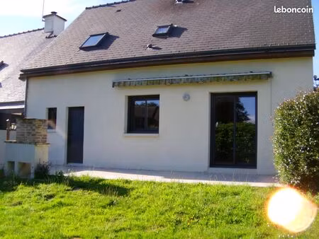 maison 5 pièces . 93 m2