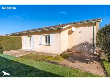 villa 4 pièces 90 m²