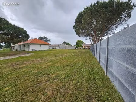 3 terrains à bâtir libre de constructeur