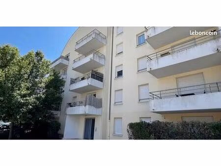 appartement avec 2 chambres et balcon