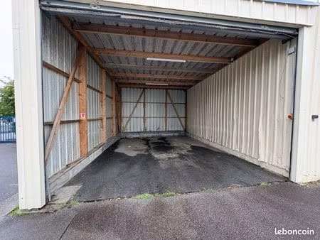 hangars garages box