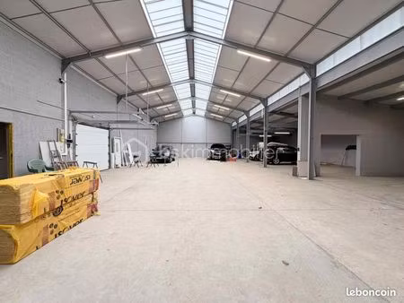 local 450 m²
