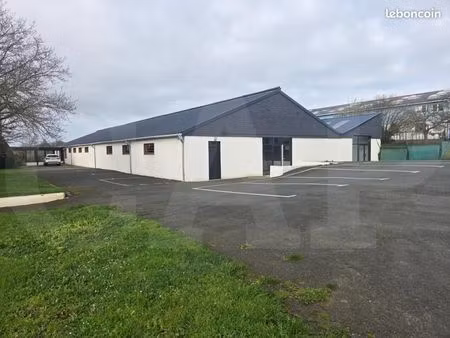 local 1 100 m²