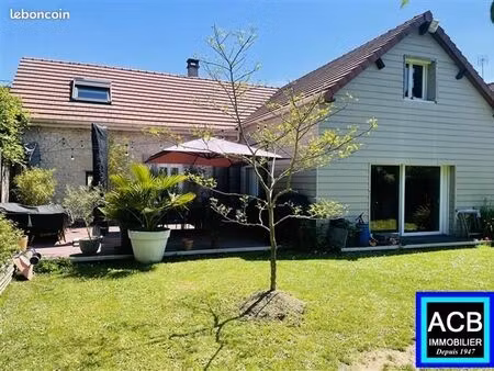 maison 6 pièces 151 m²