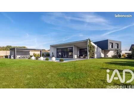 maison 7 pièces 389 m²