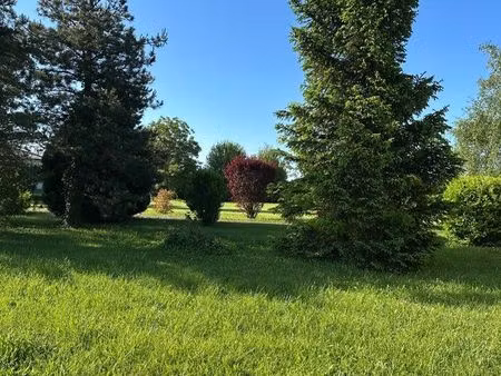 prissé 4 parcelles de terrains de 1000m2 constructibles bien situé