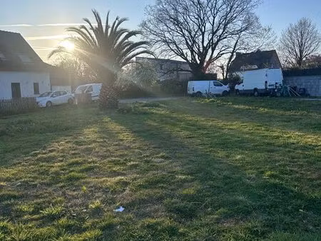 terrain constructible de 1100m2