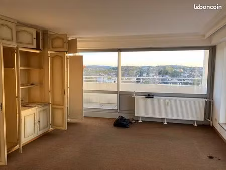 très beau attique de 140 m2