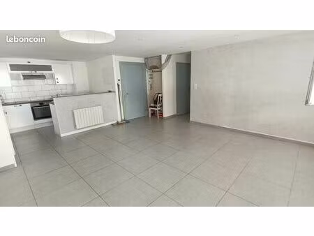 neudorf – beau 3 pièces rénové de 68 m² avec garage  cave et ascenseur disponible fin juin