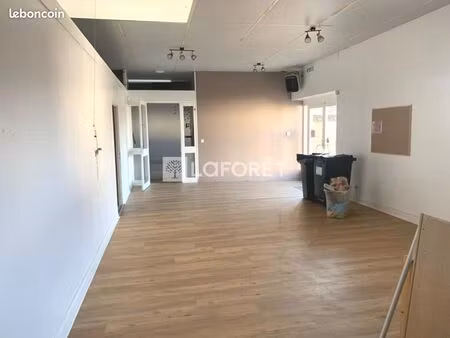 local commercial 183 m²