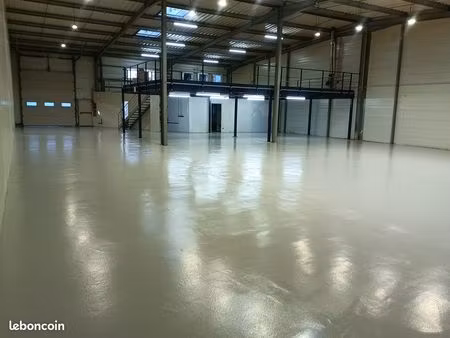 local commercial  d'activité ou de stockage 746m² . 3.35/m²