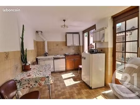 maison 3 pièces 101 m²
