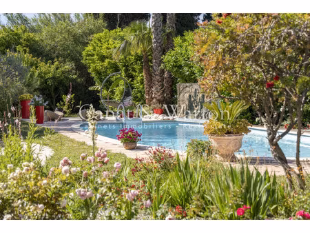 villa de luxe à vendre dans le quartier les borrels-la sauvebonne