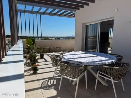 tres belle appartement dans immeuble residentiel a vias