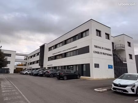 bureaux 68 m²