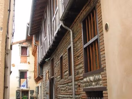 maison historique à vendre tout meublée; prêt à amènager avec seulement les valises
