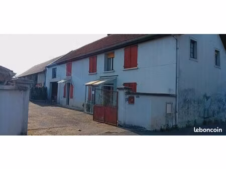 maison corp de ferme