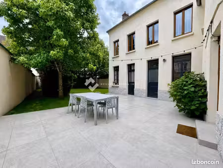 maison 7 pièces 158 m²