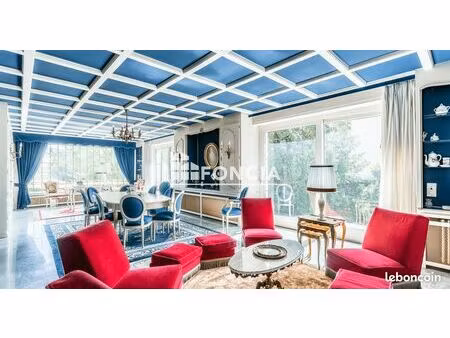 thionville  maison de 252m2 sur 11 07 ares