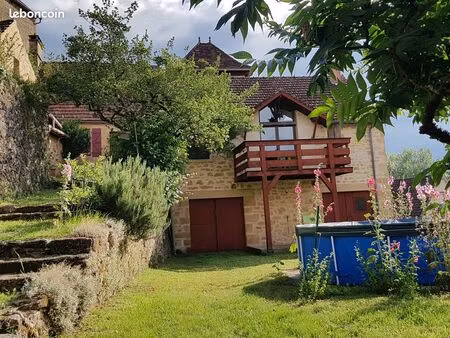 charmante petite propriété à milhac (46300)
