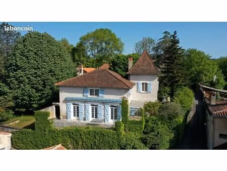 maison de carectère t7 de plain pied proche de cahors