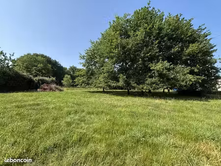 terrain 580 m² camarsac