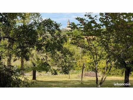 terrain constructible 2300m2 le montat