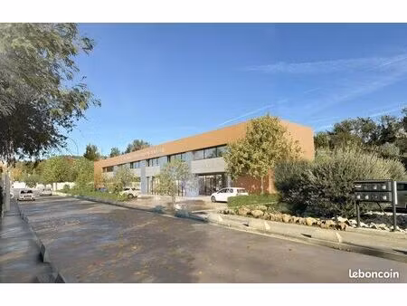 local commercial 113 m² roquevaire