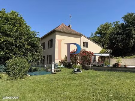 maison 9 pièces 268 m²