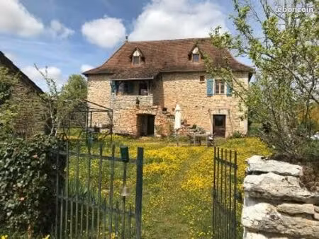propriété de 2 3 ha dans la vallée du célé  lot